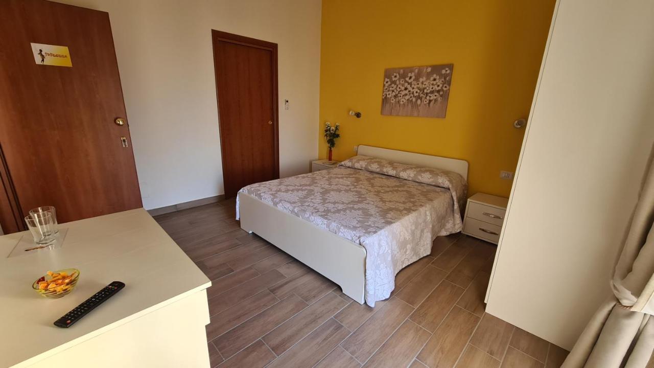 La Terrazza Delle Fate Hotel Naples Luaran gambar